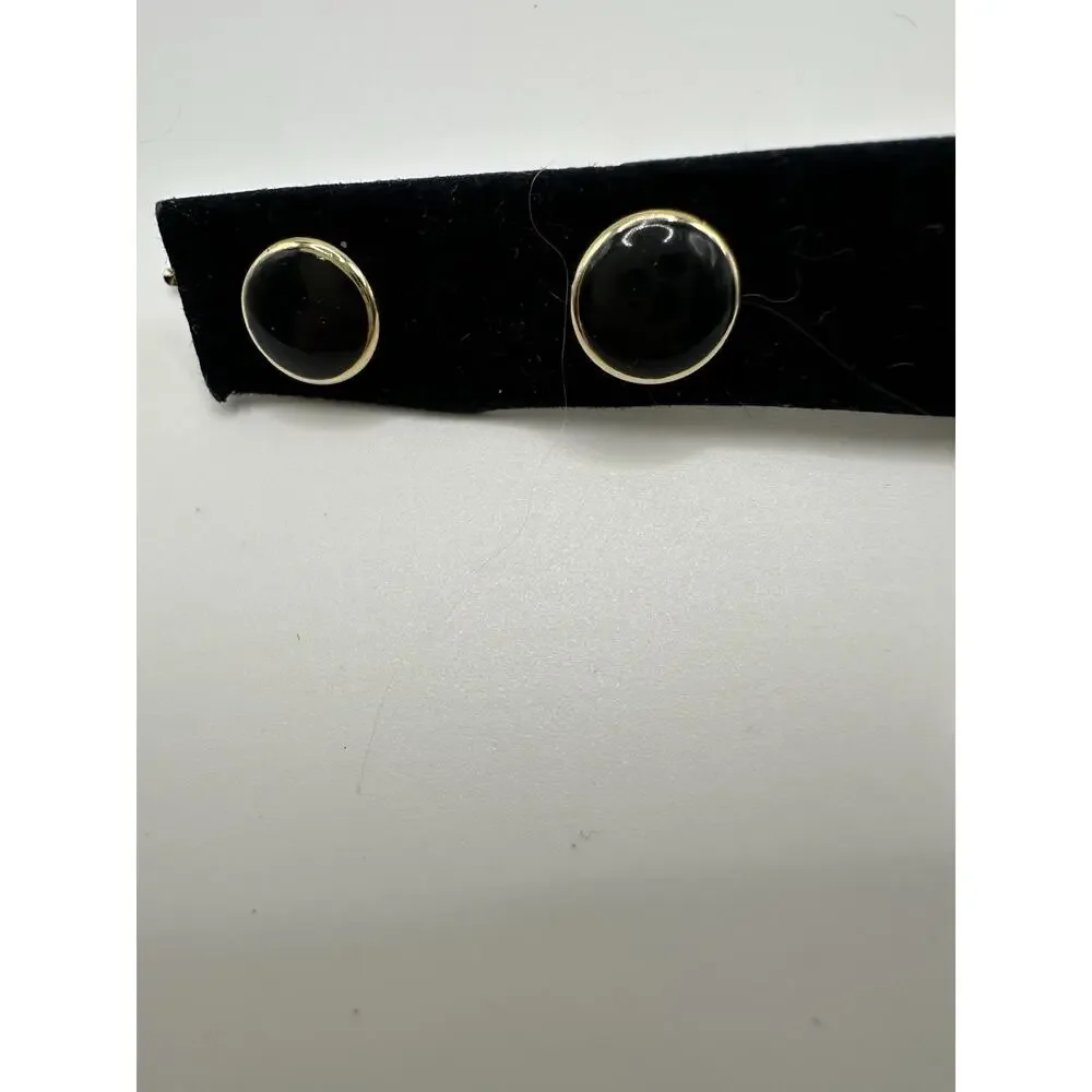 Unbranded product pair